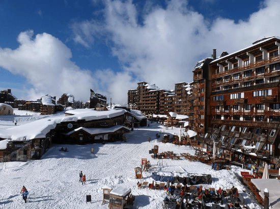 Private Ski Transfers from Geneva​ airport to the Portes du Soleil region.